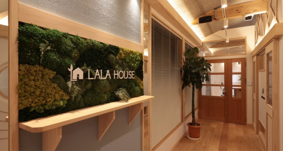 ララハウス社屋 室内